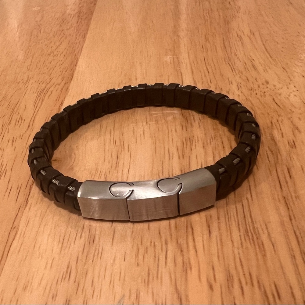 Leather bracelet
